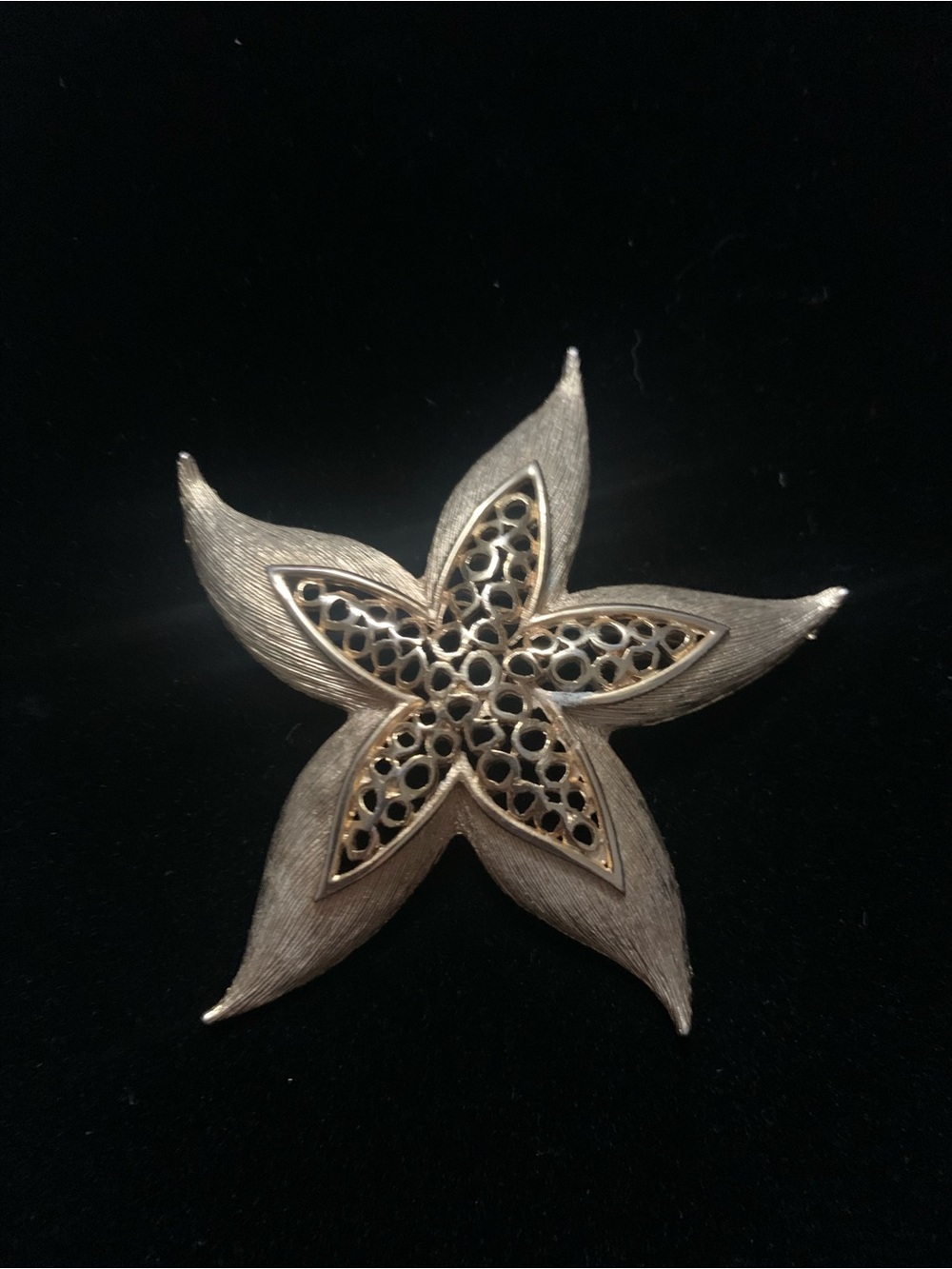 Vintage Gerry’s Gold-Tone Starfish Filigree Brooch - Classic Coastal Accent